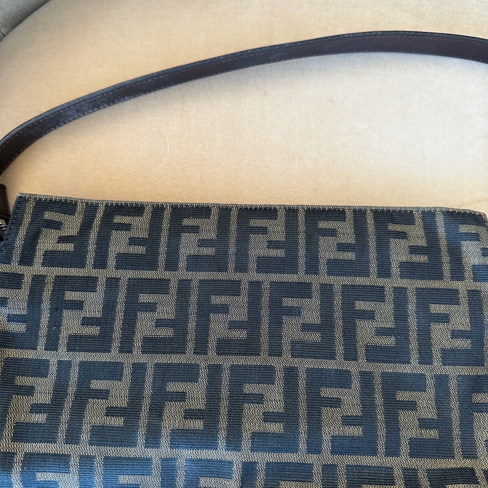 Fendi Zucca Baguette - Picture 2 of 9